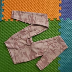 Lululemon size 4 leggings